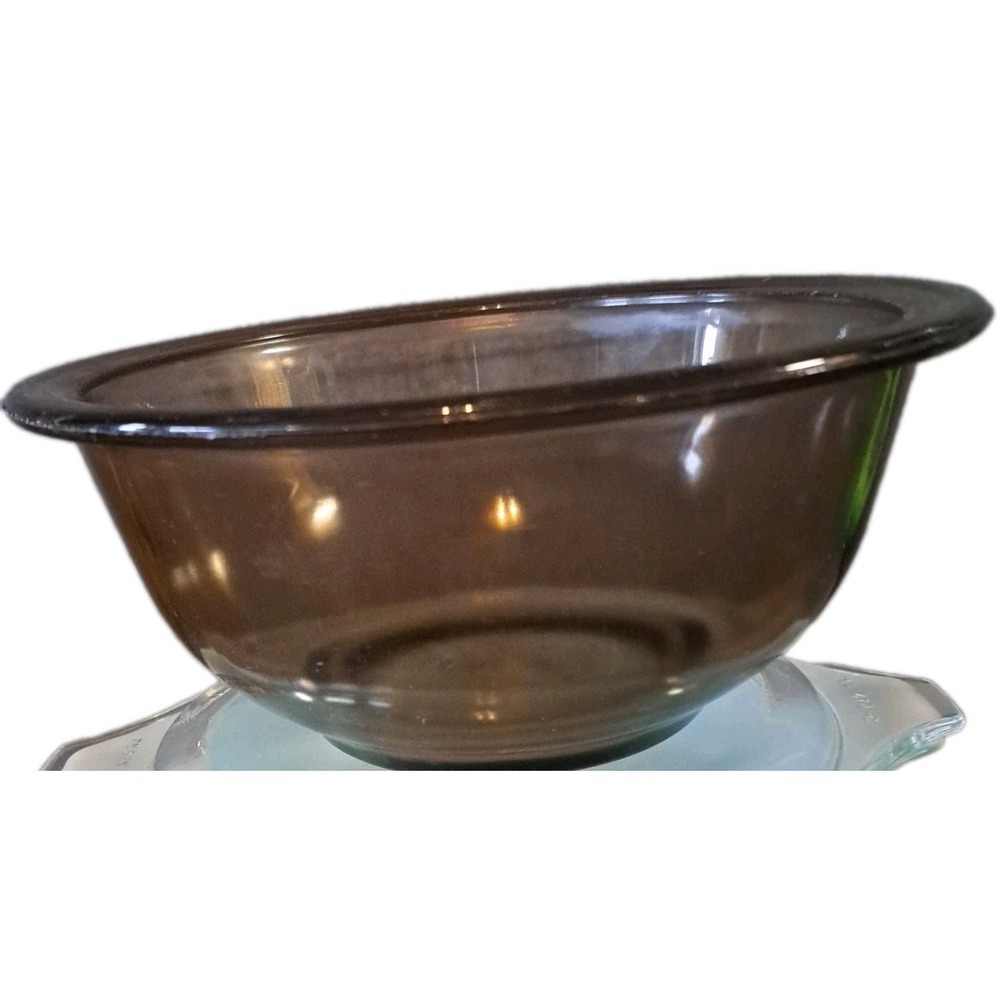 PYREX 322  Vintage Nesting Mixing Bowl Amber Brown 7" Corning Ware UV Light Glow